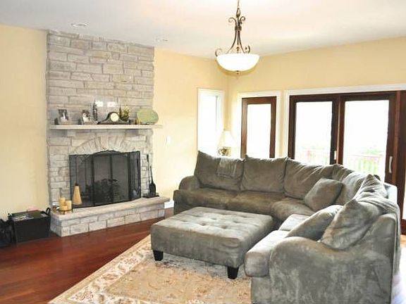 3rd image of 1513 N Fernandez Pl