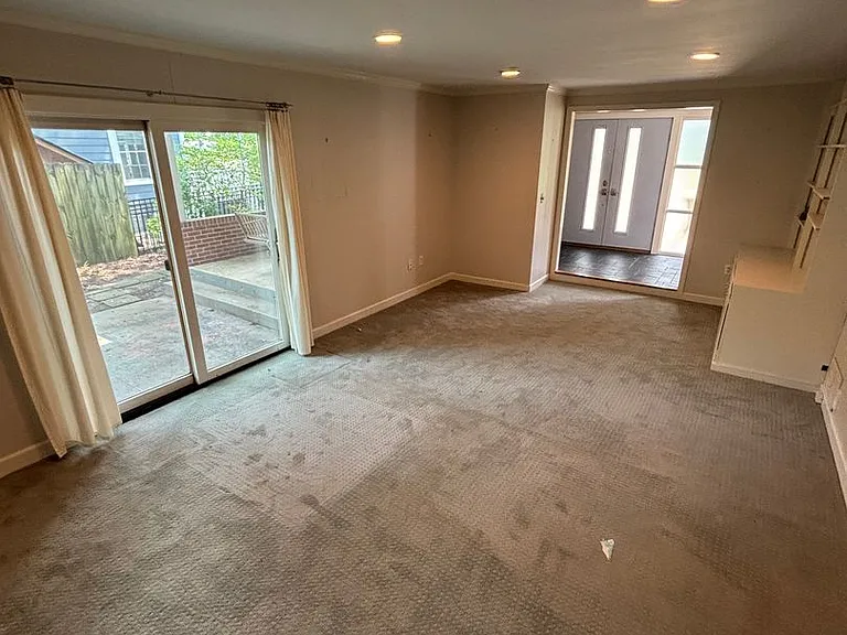 2312 Bedford Ave — Photo 4