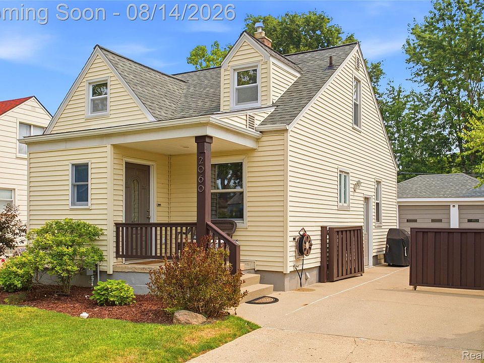 1st image of 2060 Royal Ave
