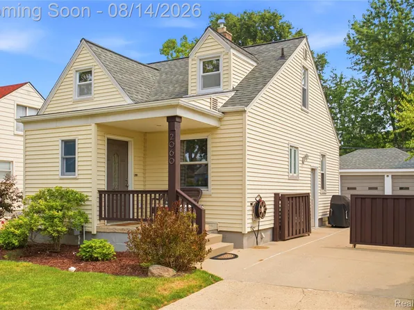 2060 Royal Ave, Berkley, MI 48072