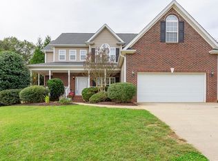 4654 Stimpson Ridge Dr, Pfafftown, NC 27040
