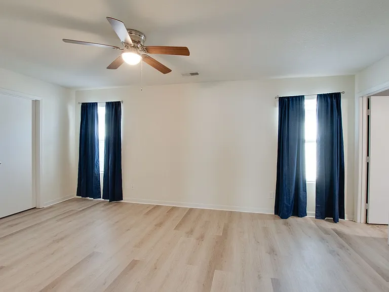 198 Cloverbrook Dr — Photo 10