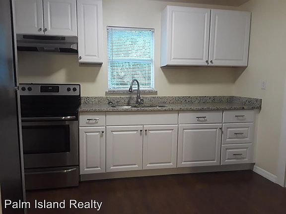 5th image of 917 E Shadowlawn Ave APT 4