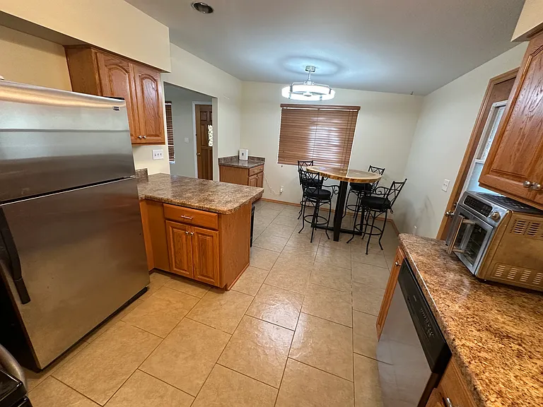 2821 E Presidio Rd — Photo 13