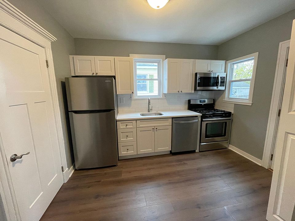 1st image of 48 N Main St Unit 1
