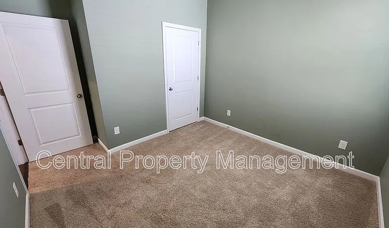 731 Liberty Walk Ln — Photo 9