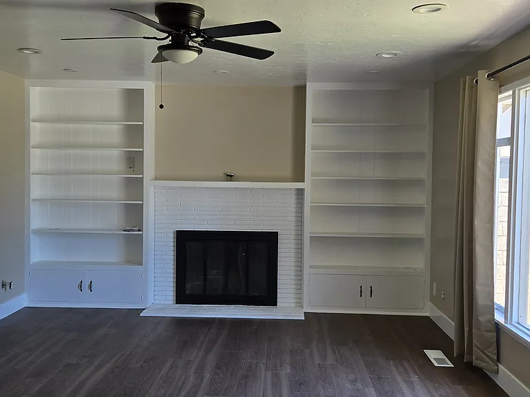 1125 S Mountain St — Photo 3