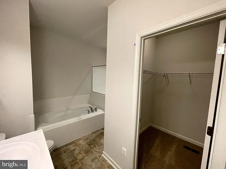 200 Norland Knoll Dr — Photo 6