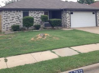 7632 Maplehill Rd, Watauga, TX 76148