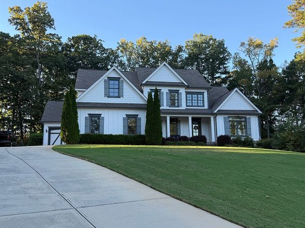 614 Saint Ives Walk