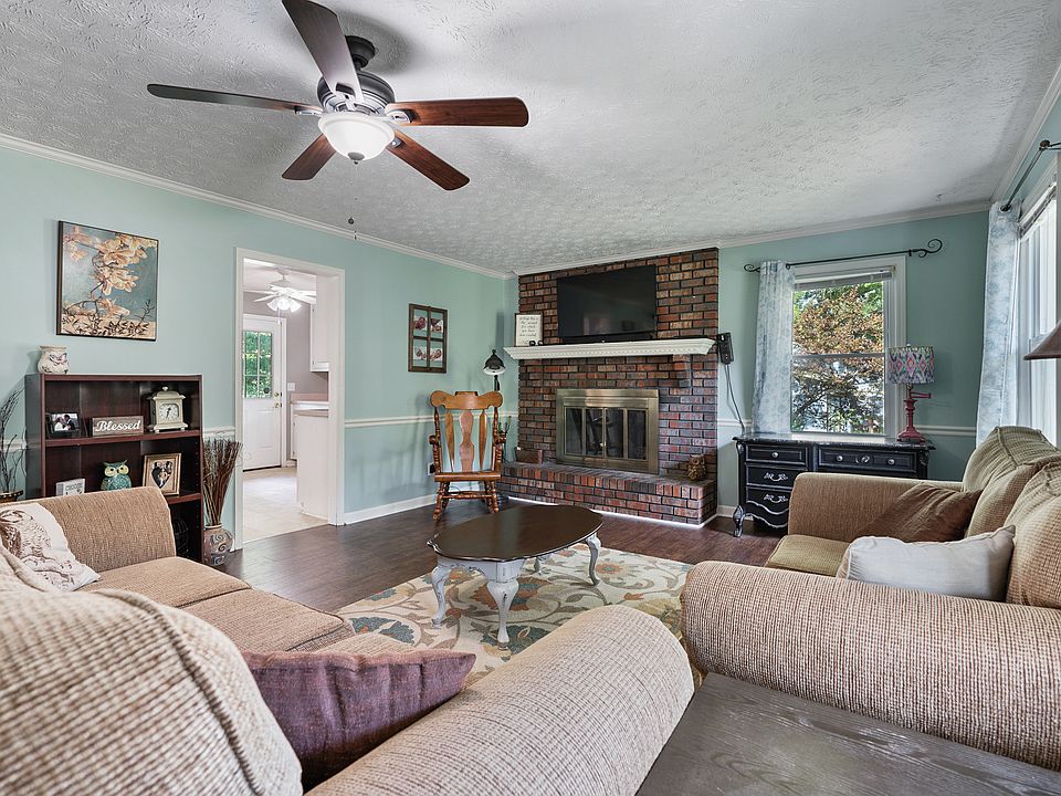 1st image of 120 Driftwood Ln