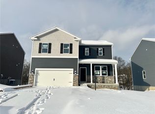 414 Curtis Ct, New Stanton, PA 15639