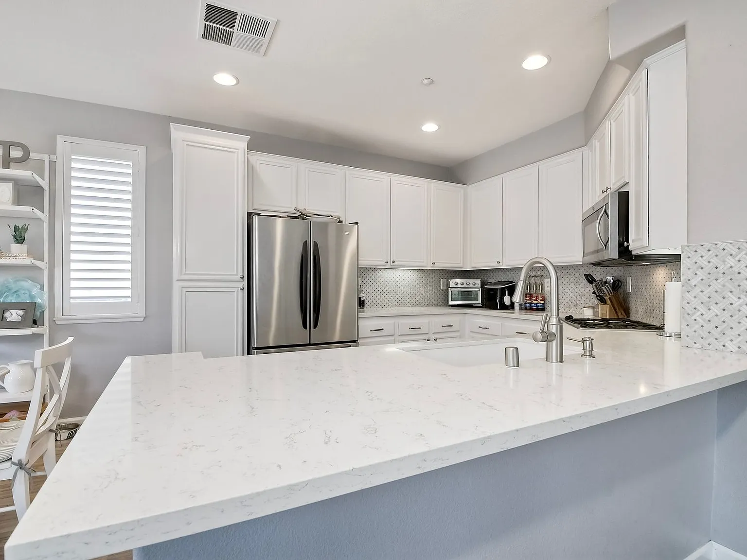 3 bed, 2.5 bath, 1690 sqft, $5,000 — Photo 4