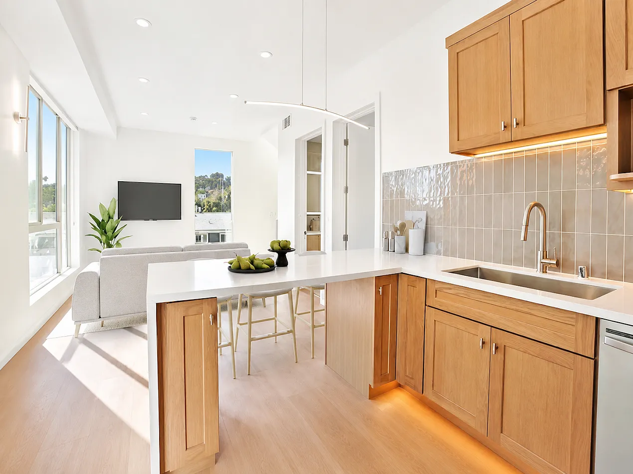 3 bed, 1488 sqft, $4,337 — Photo 4