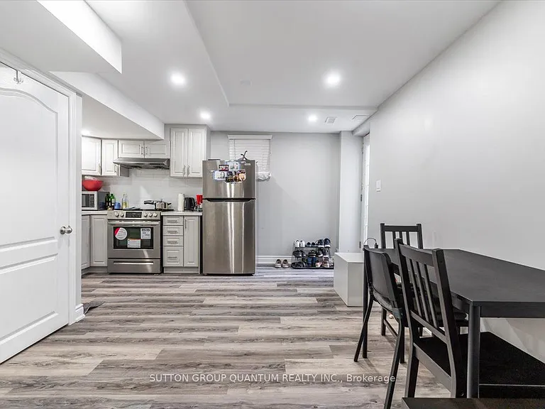 239 Brisdale Dr #BASEMENT — Photo 5
