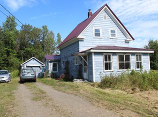 381 Old Patten Rd, Island Falls, ME 04747