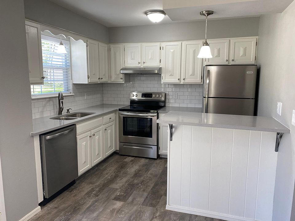 Newish appliances and Vostok stone and tile work