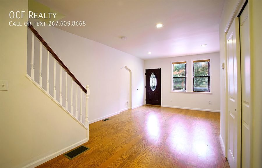 1st image of 2207 Montrose St