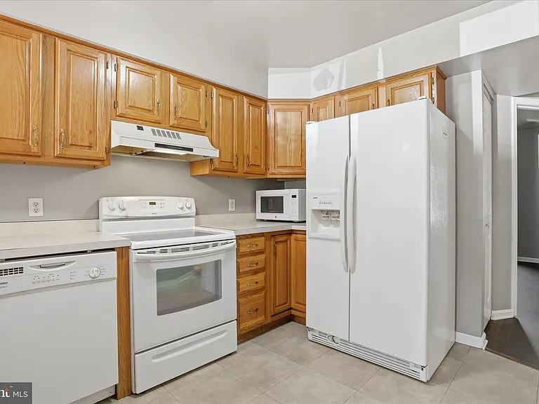 1008 Orchard Dr — Photo 8