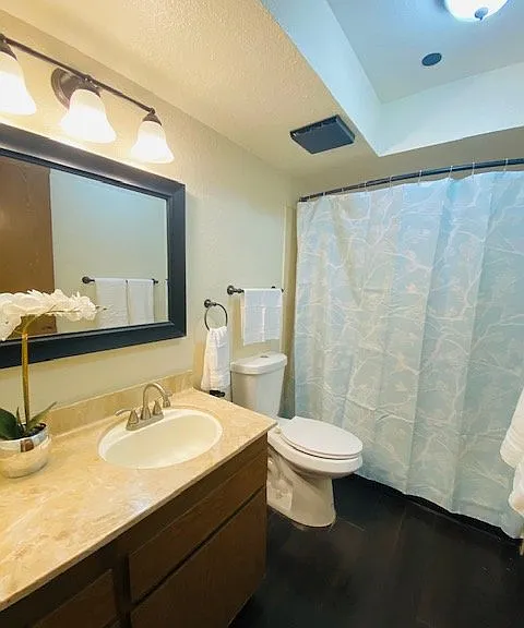 Los Arboles Apartments — Photo 17