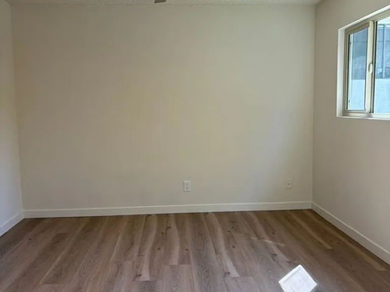 1213 Venice Blvd — Photo 10