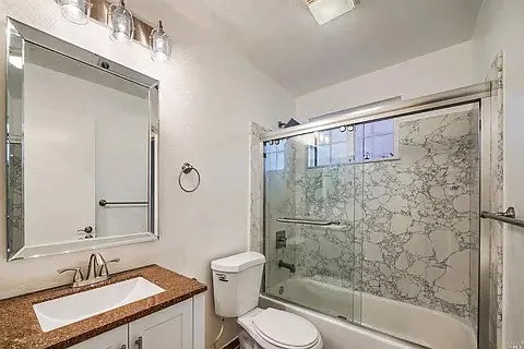 705 Daniels Ave — Photo 9