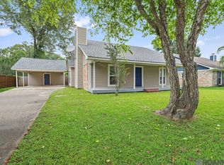 943 Durnin Dr, Denham Springs, LA 70726