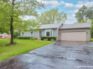 1200 Sunset Dr, Holiday Hills, IL 60051