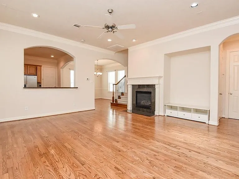 3206 Holly Crossing Dr — Photo 7