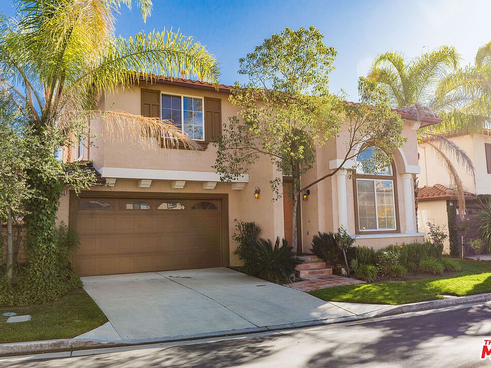 1st image of 3670 El Encanto Dr #15