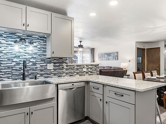 3rd image of 89410 Ryan Gulch Rd APT Dd 208