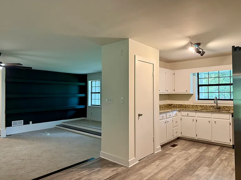 108 Allen Rd — Photo 23