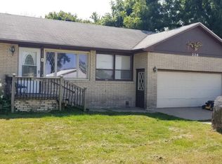 226 7th Ave E, Andalusia, IL 61232