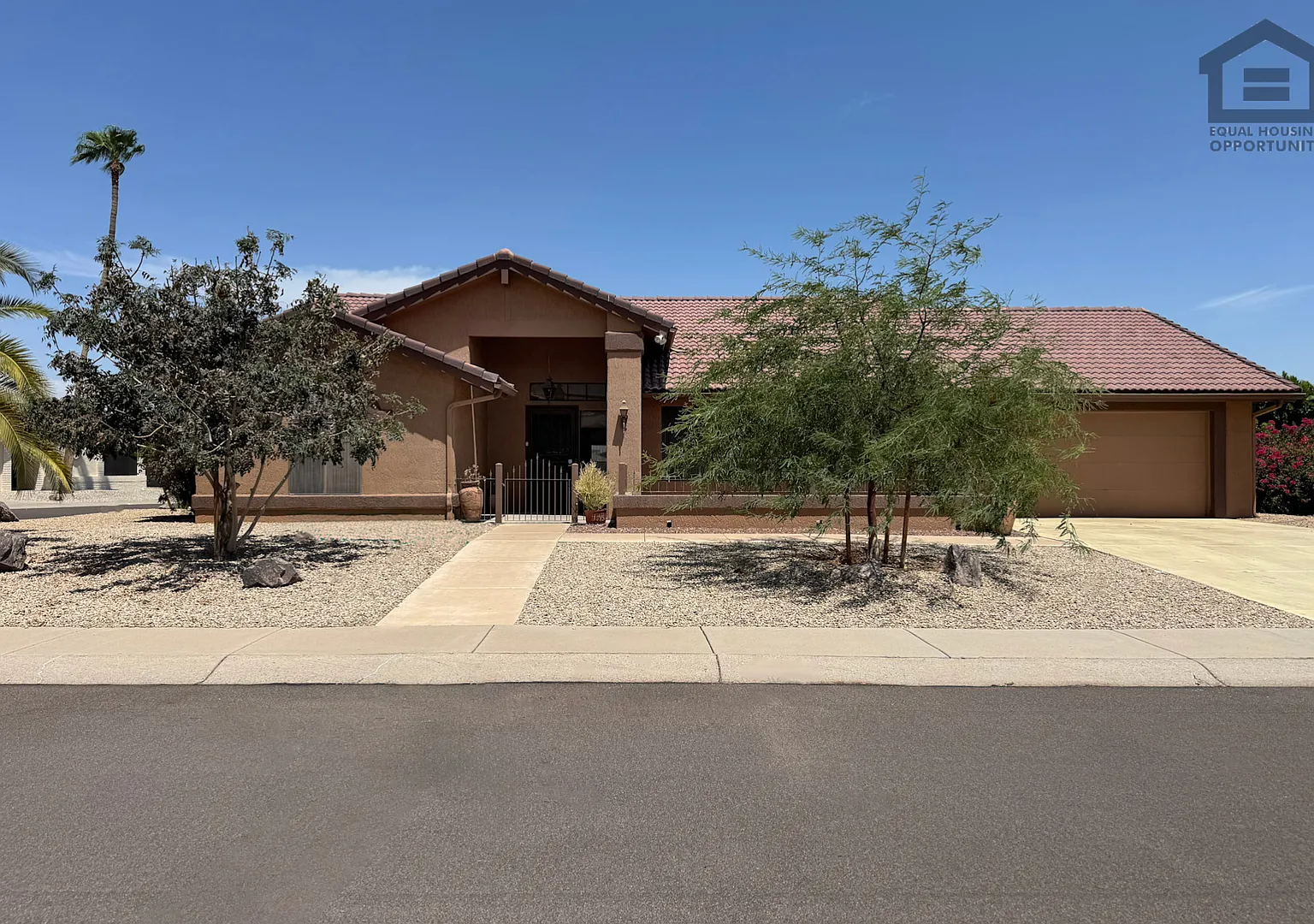 2Bed/2Bath Home in 55+ Age-Restricted Community in Sun City West! — Photo 3
