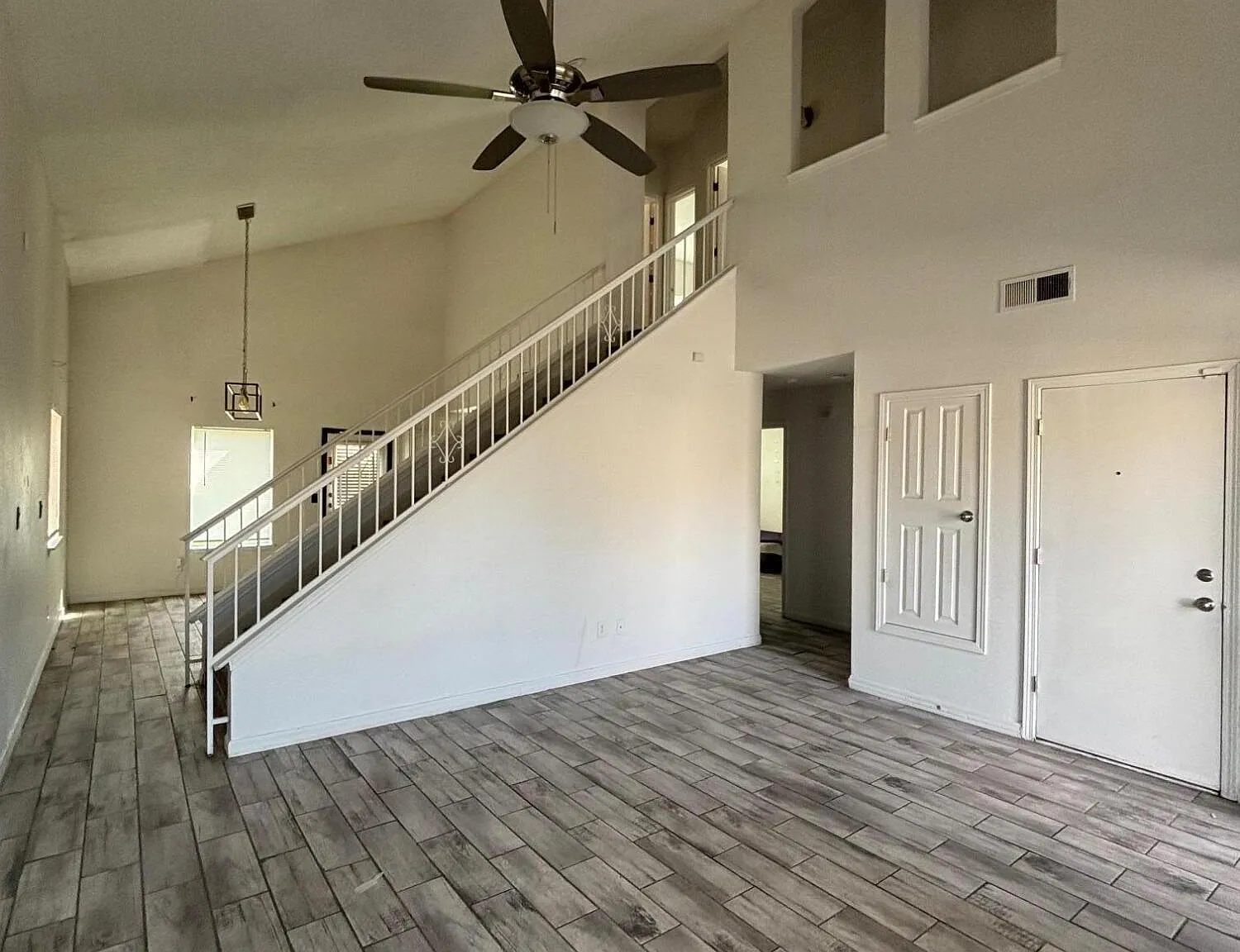 4 bed, 2.5 bath, 1829 sqft, $1,950 — Photo 3