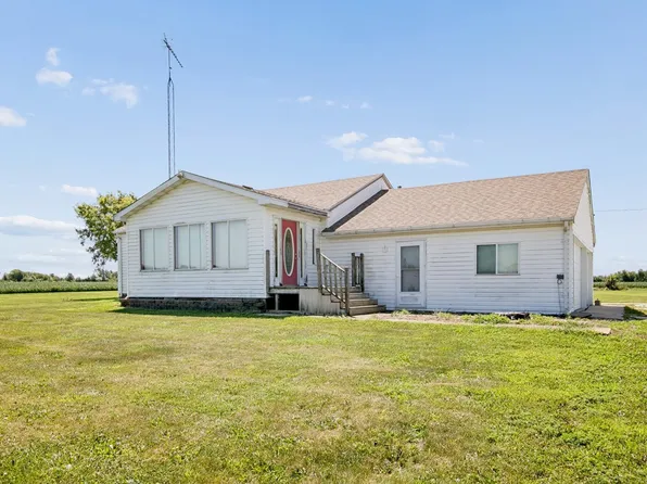1067 E 3100 North Rd, Clifton, IL 60927