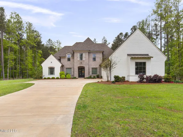 180 Plantation Blvd, Brandon, MS 39047