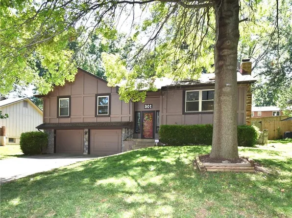 301 SE 2nd St, Blue Springs, MO 64014