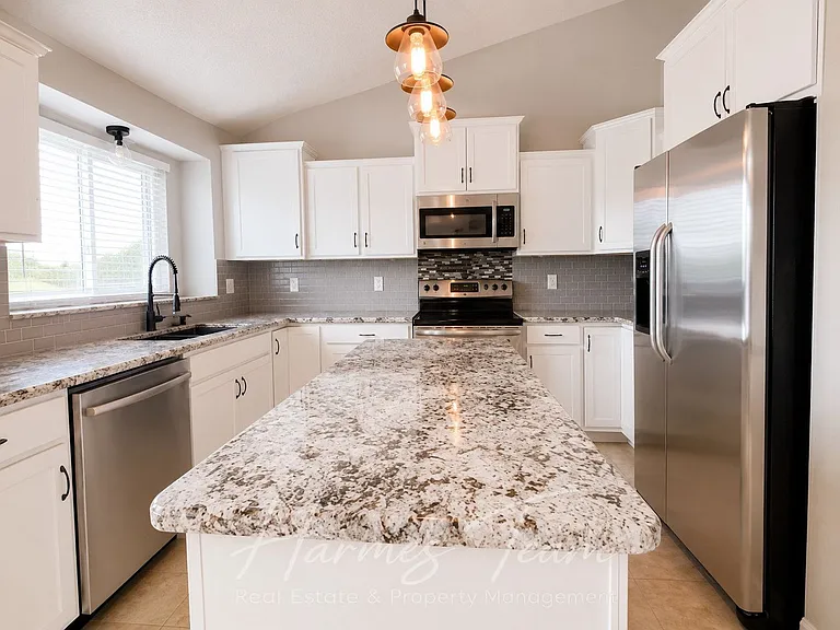 5960 Grapevine Dr — Photo 12