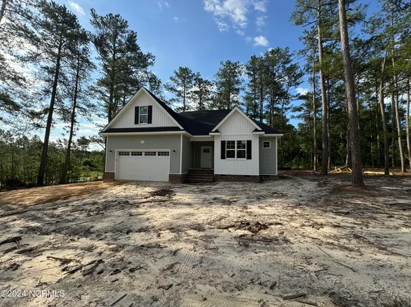 4957 Calloway Road, Raeford, NC 28376