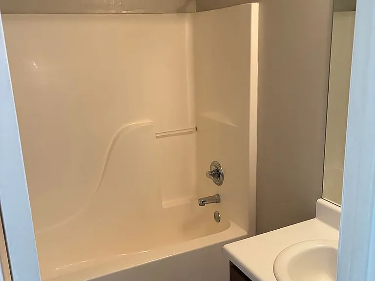 130 Lake Victoria Dr — Photo 10