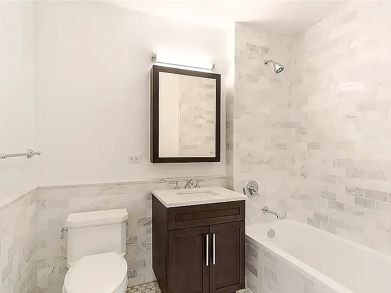 2721 44th Dr #406 — Photo 4