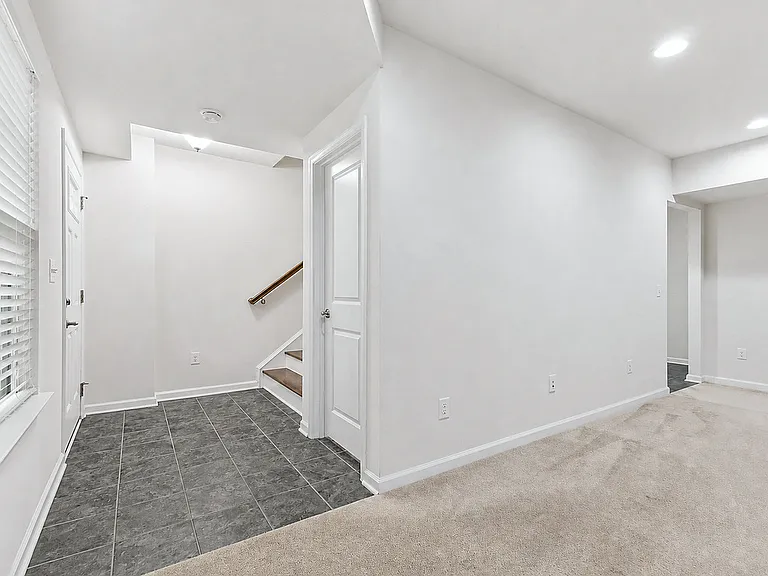 25707 Bishop Grove Ter — Photo 2