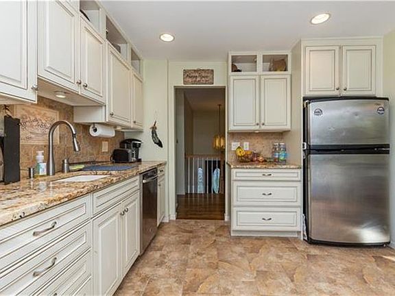 3rd image of 1 Amory Dr
