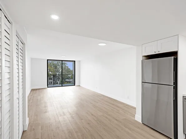 6195 Rock Island Road #413, Tamarac, FL 33319