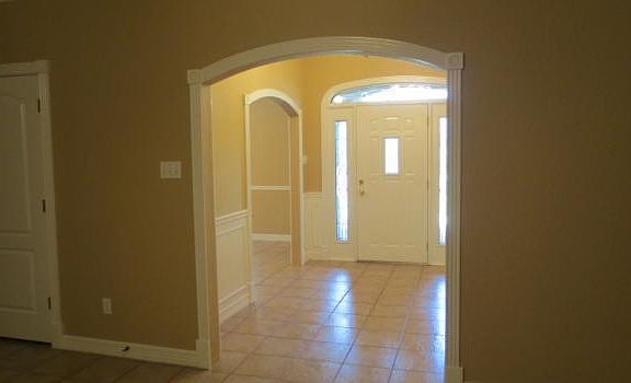 3rd image of 881 Baker Ave