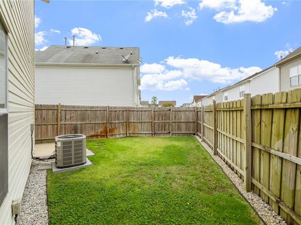 2301 Tawnyberry Ln, Chesapeake, VA 23325