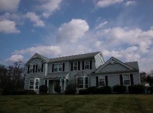 9 Everett Rd, Pittstown, NJ 08867