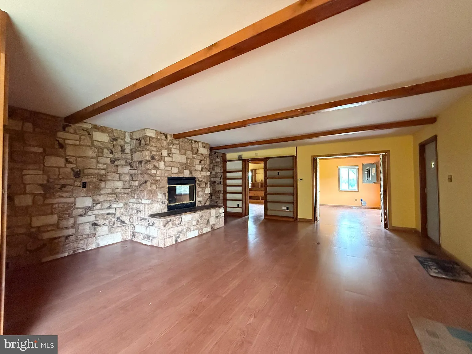 2 bed, 1.5 bath, 1500 sqft, $1,700 — Photo 2