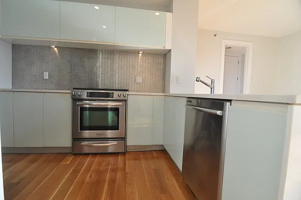 Rented by Bohemia Realty Group | media 21